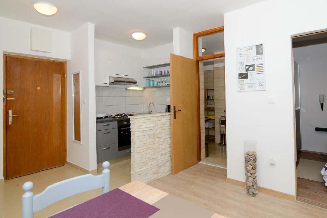 Neluna Appartement Zadar Buitenkant foto